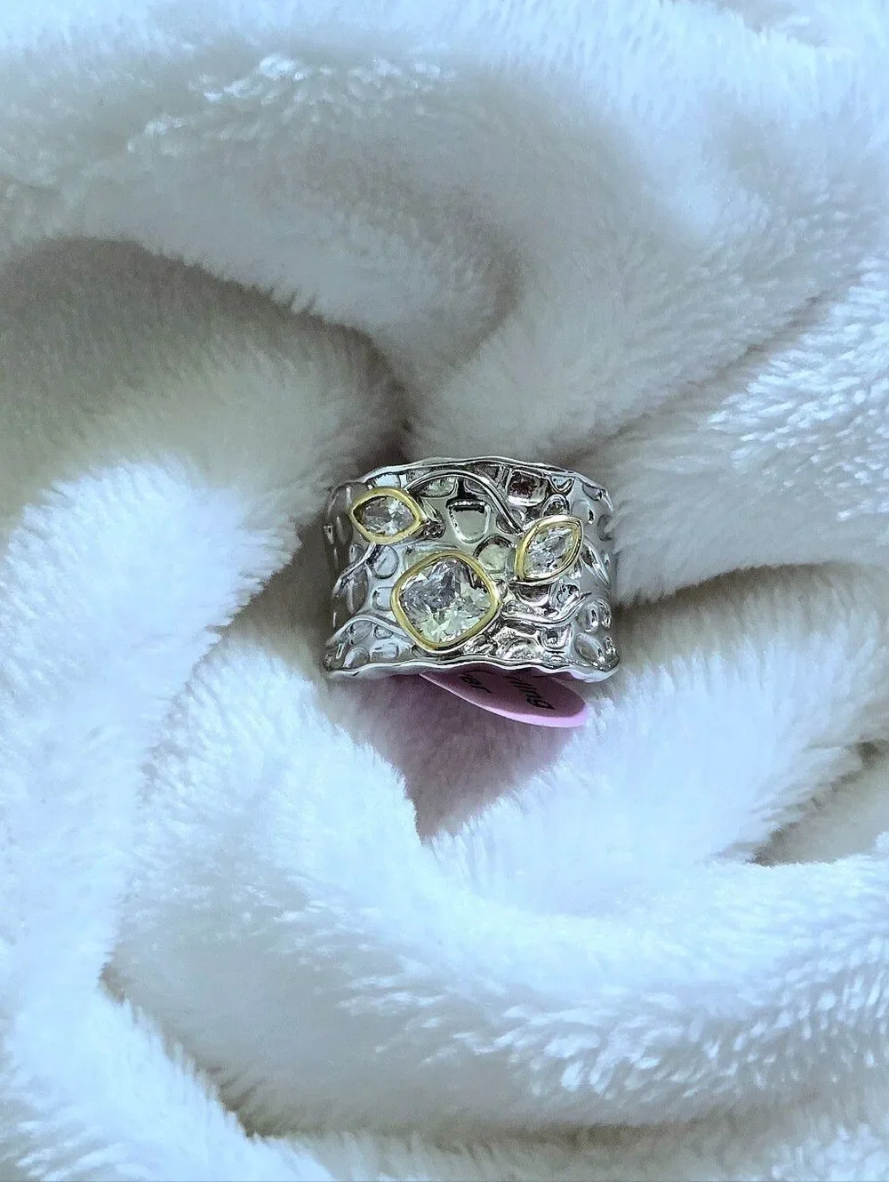 Silver🤍 Textured Statement Ring💍 - NWT